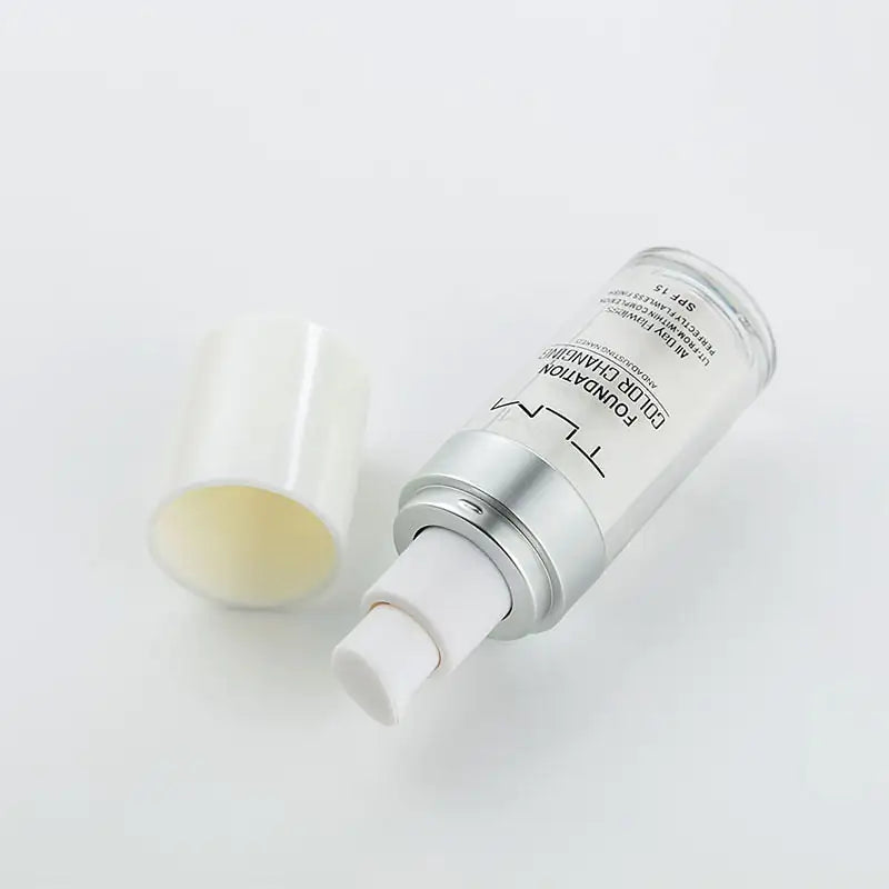 “Flawless coverage foundation for a radiant complexion.”